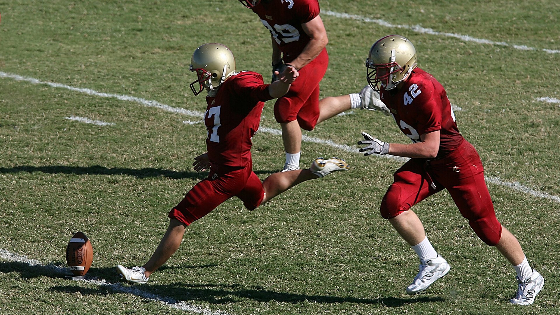 开云体育官网-意甲焦点战之夜，拉梅洛一锤定音，新王当立
