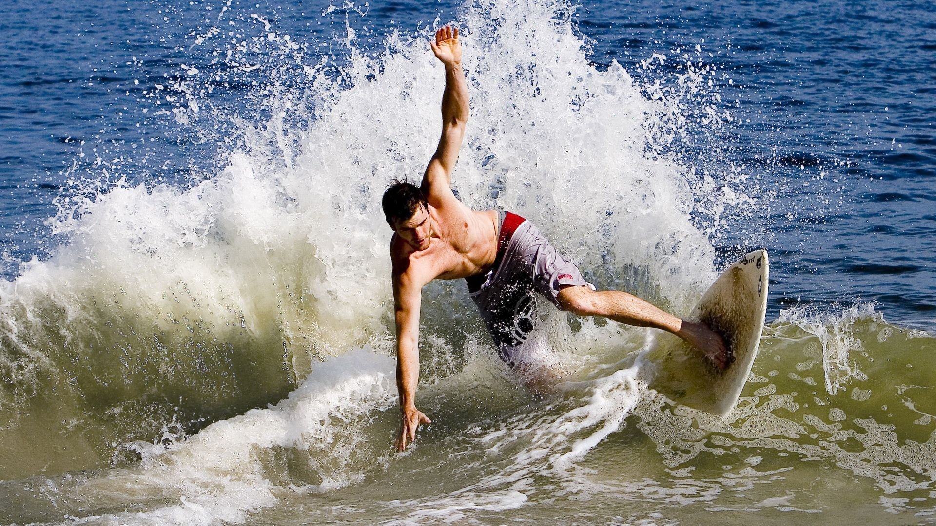 开云体育入口-绿茵场上的新轴心，从伊拉克爆冷牙买加，到三笘薰在美加墨世界杯的统治时刻